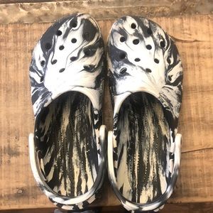 Crocs Shoes size 8M 10 W